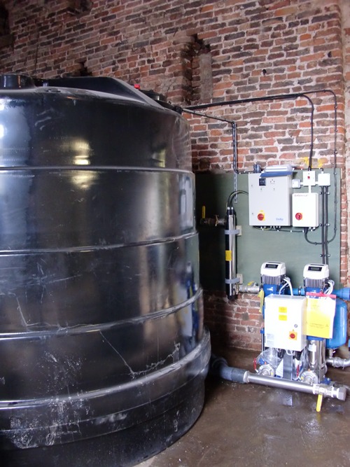 Pump set, water storage and ultra violet purification