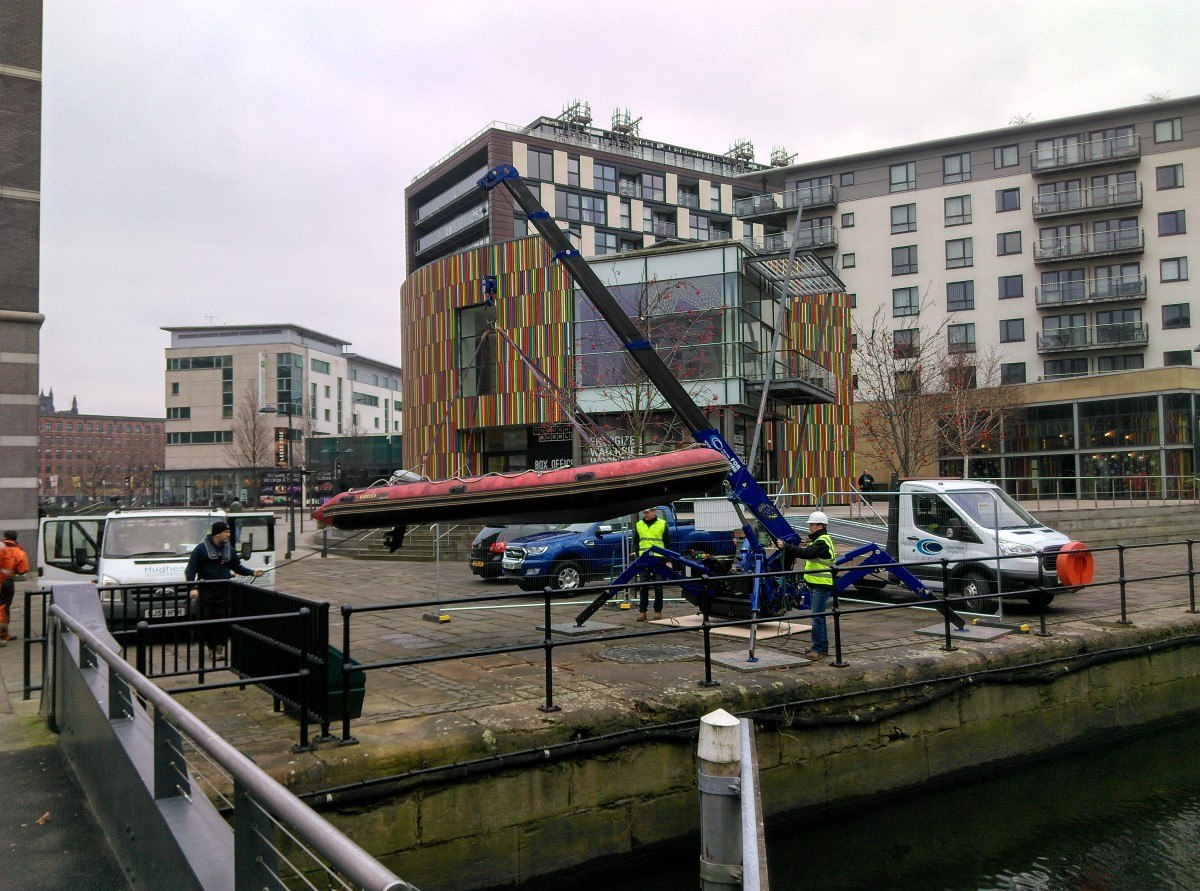craneleedsdocksdiving8 Dales Water